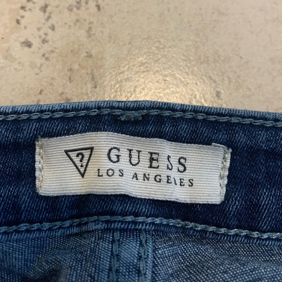 Guess Los Angeles Mid-Rise Skinny Jeans - Size 30 - Picture 8 of 9